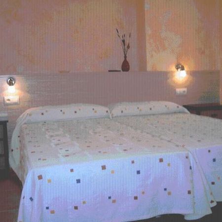 Hostal Valle Del Iregua Albelda De Iregua ห้อง รูปภาพ